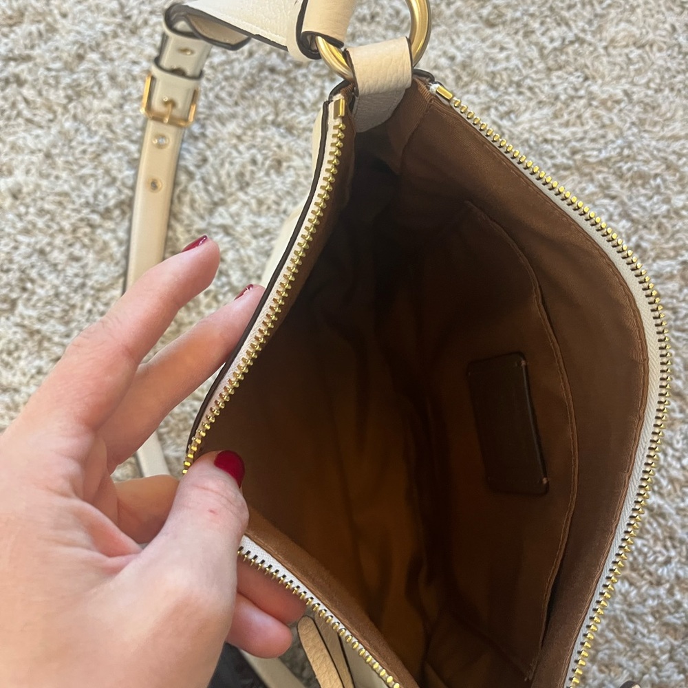 Coach Off-White Leather Shoulder Bag - Picture 6 of 6